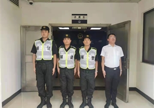 醉酒男子鬧事砸門(mén) 隊(duì)員警惕及時(shí)制止 —上海海關(guān)緝私局項(xiàng)目收到表
